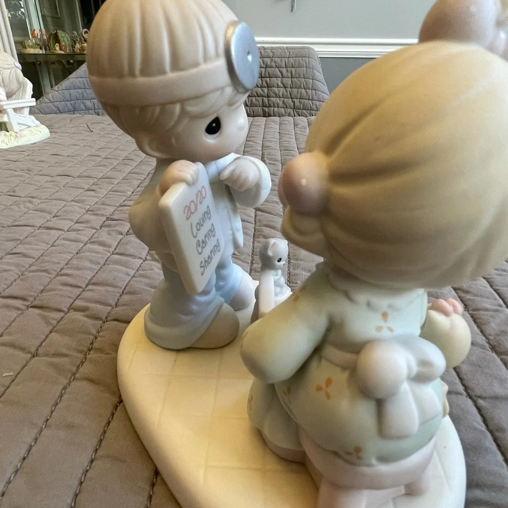 Precious Moments collectible figurine - Picture 4 of 7